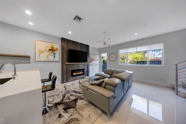 Foto del edificio - 1025 NE 18th Ave
