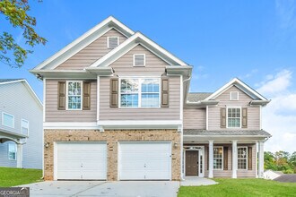 Building Photo - 8904 Crestview Cir