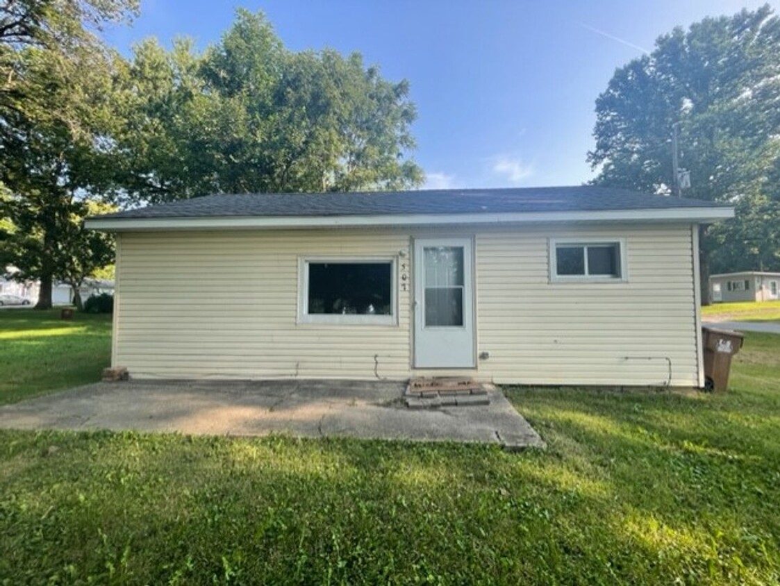 Primary Photo - 2 Bedroom House