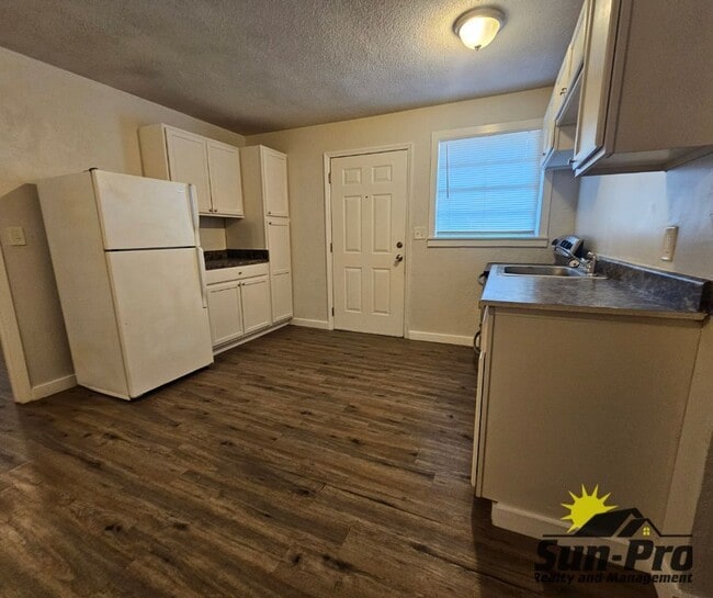 Photo - 708 Georgia Street Apartment