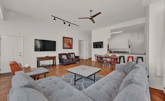 Foto del edificio - 2 bedroom in Chicago IL 60618