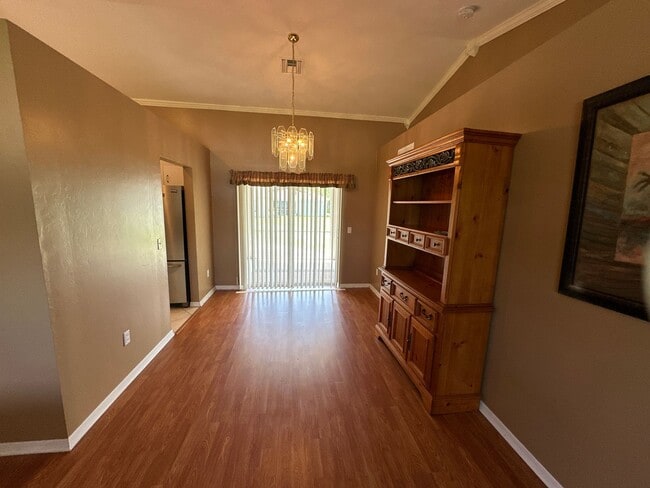 Foto del edificio - Stunning 3-bedroom, 2-bathroom, home with ...