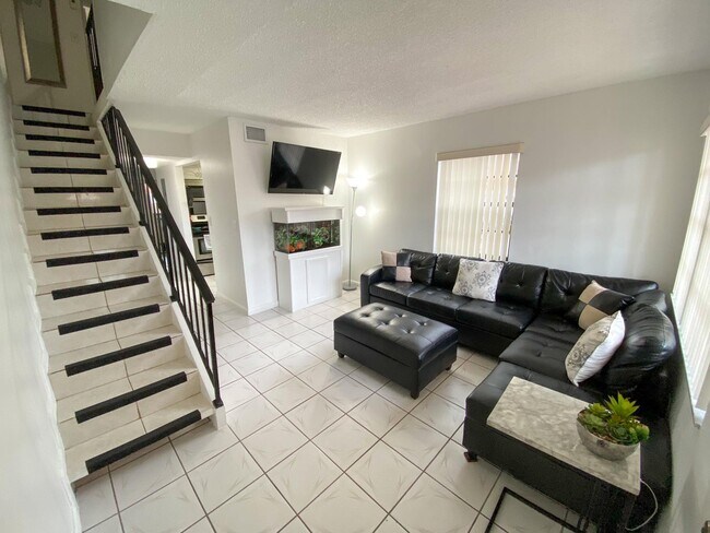 Foto del edificio - 2221 W 52nd St