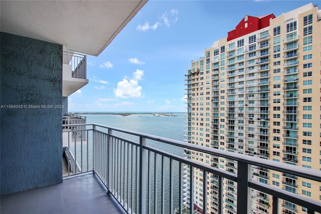 Foto del edificio - 1111 Brickell Bay Drive Unit 703