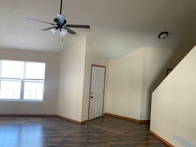 Foto del edificio - 520 Wood Thrush St
