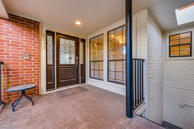Foto del edificio - 6049 Hillcrest Ave