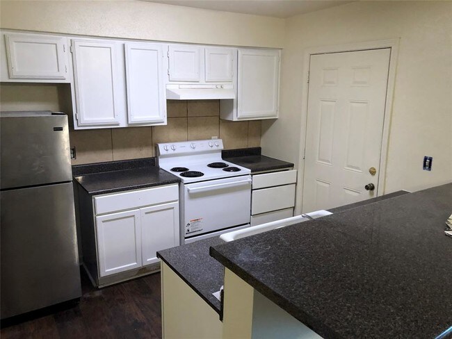 Building Photo - 3315 Avenue P