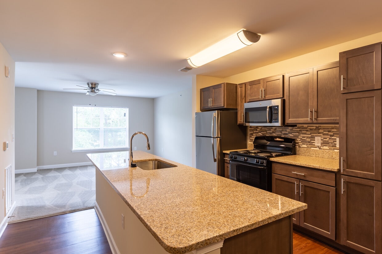 The Arbors at Pembroke Apartments in Hampton, VA