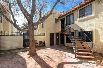 Building Photo - 2125 Sun Ave