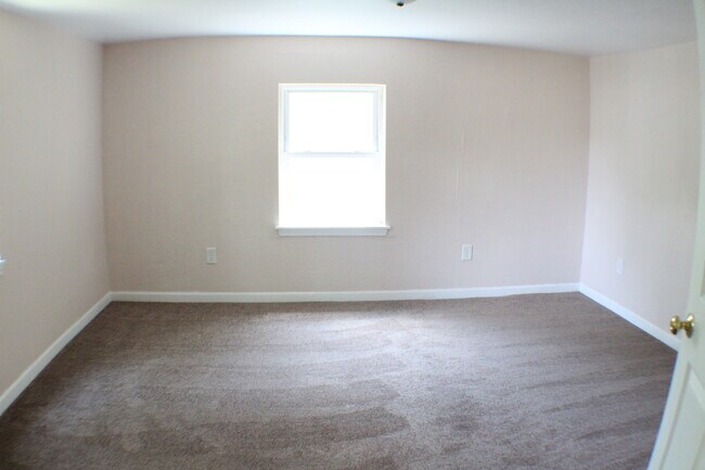 Dormitorio trasero - 1018 N Pennsylvania Ave