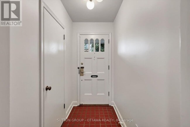 Building Photo - 2253 Alta Vista Dr