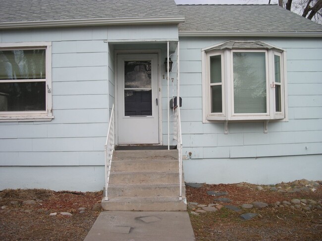 Building Photo - Two Bedroom Home near Mid-Town