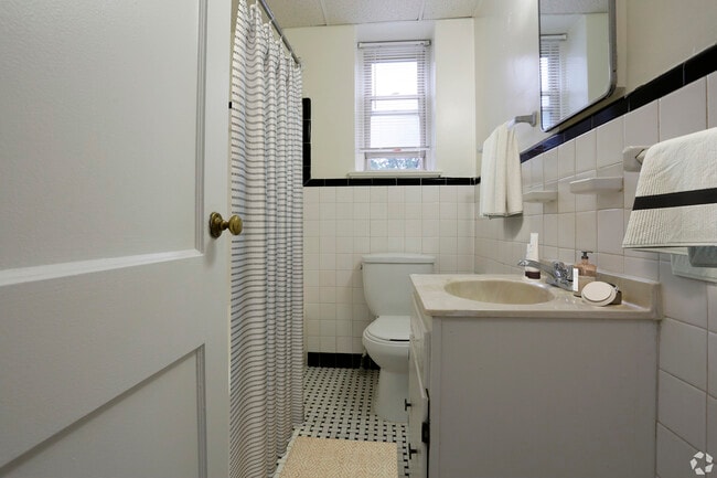 Building Photo - The Mayfair Apartments