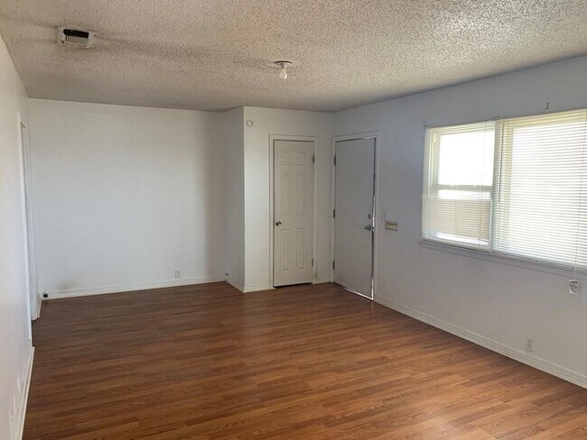 Foto del edificio - 905 NW 8th St