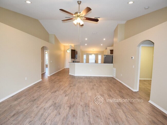Building Photo - 2346 Lobelia Pl