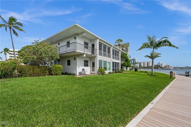 Building Photo - 3400 Gulf Shore Blvd N