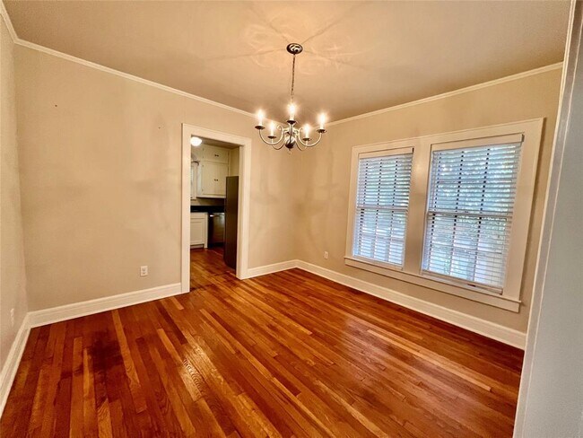 Foto del edificio - 3306 Harris Park Ave
