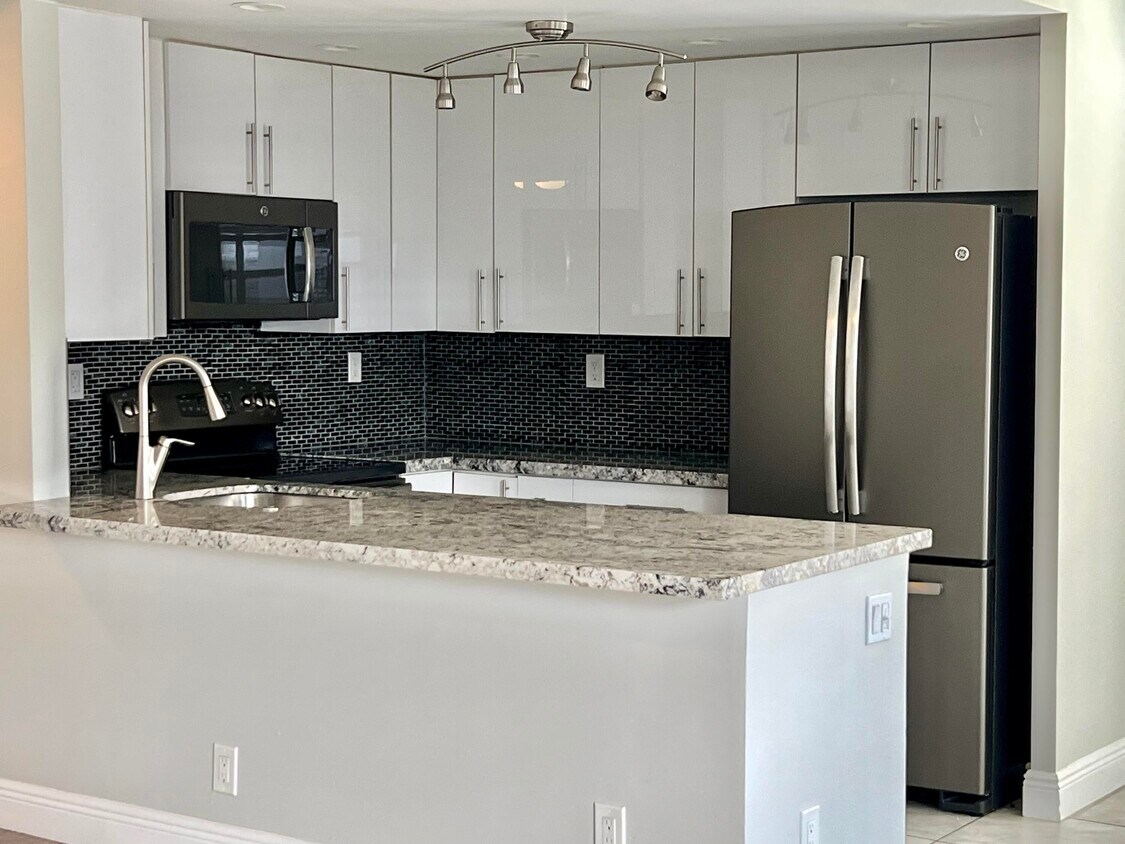 Foto principal - 150 Burgandy Way