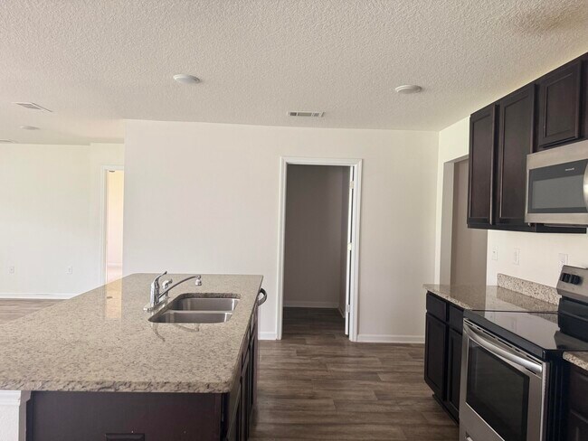 Building Photo - 706 Widgeon Wy