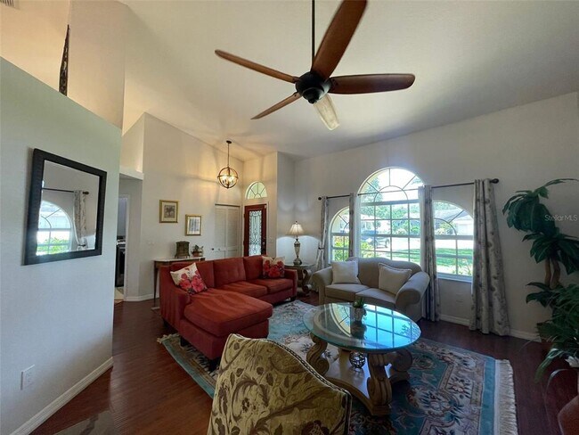 Foto del edificio - 4529 Breakwater Blvd
