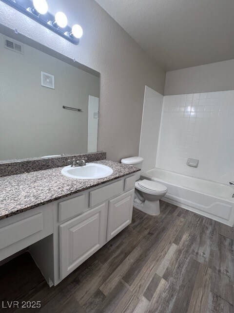 Foto del edificio - 6500 W Lake Mead Blvd