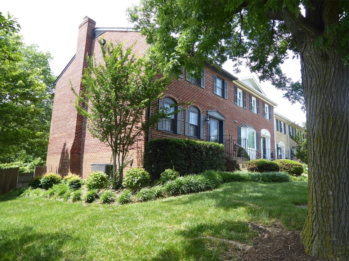 Primary Photo - 4642 Linmar Ct