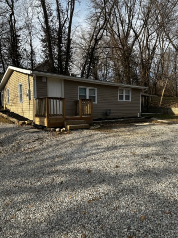Photo - 907 Michigan Ave (Edwardsville, IL)