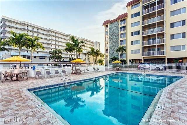 Building Photo - 6900 Estero Blvd