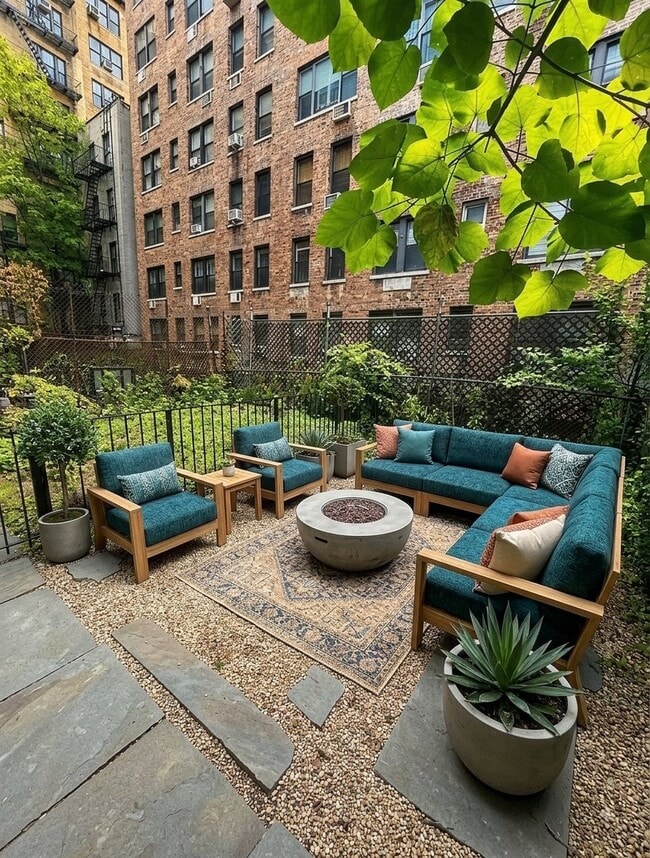 Building Photo - 117 E 89th St