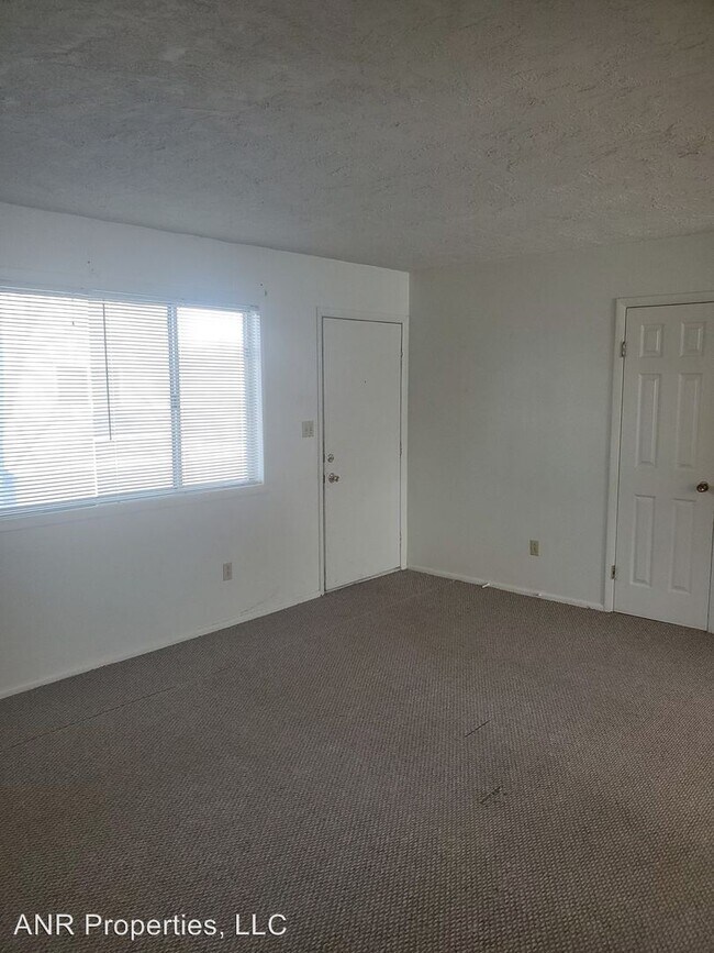 Foto del edificio - 1286 Blaine Ave