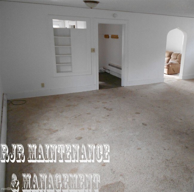 Building Photo - 412 E Ave D