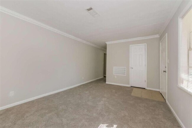 Building Photo - 3510 Leisure Ln