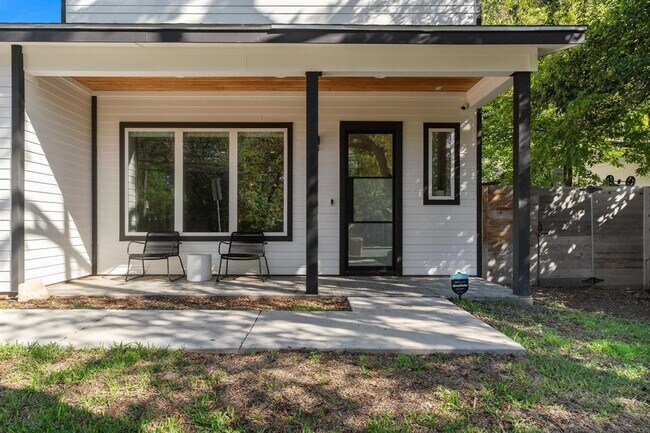 Building Photo - 4431 Jinx Ave
