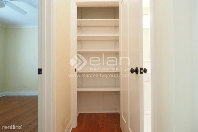 Building Photo - 2 br, 2 bath  - 2704 W AINSLIE Apt 1D Unit 1D