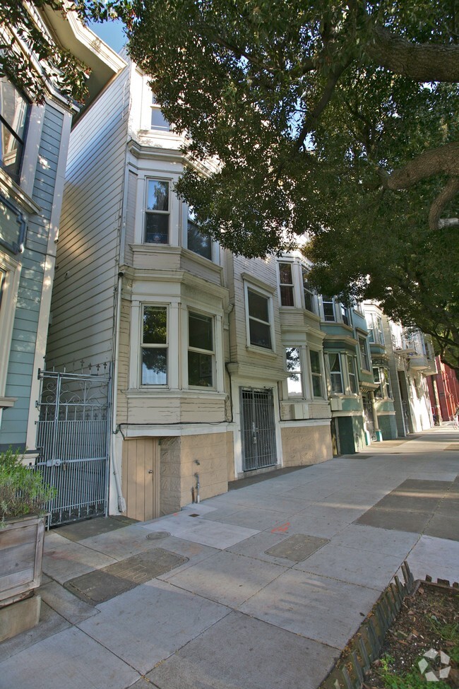Building Photo - 585 Dolores