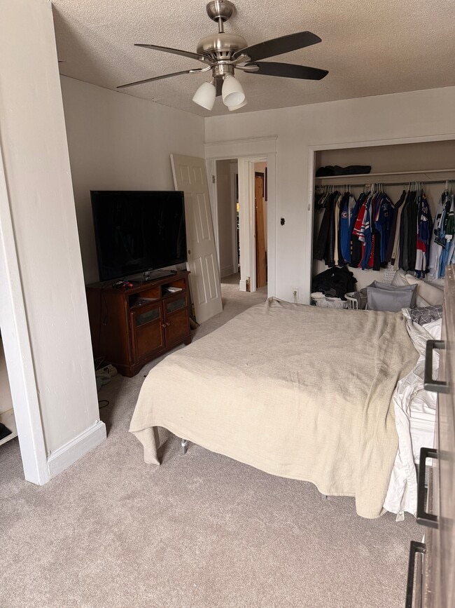 Building Photo - 359 Colvin Ave