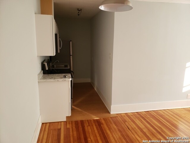 Foto del edificio - 1120 W Woodlawn Ave