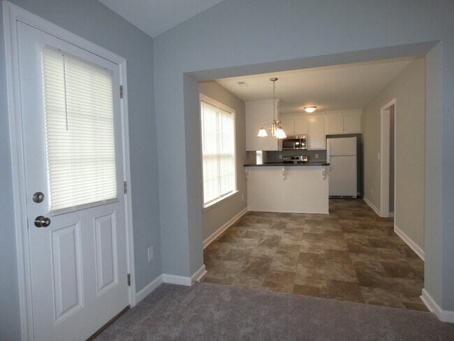 Foto del edificio - One Story 3 Bedroom 2 Bath Brand New