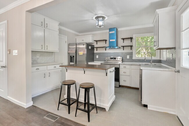 Building Photo - 93 Leathers Cir NW