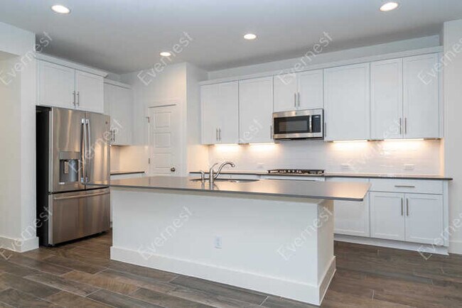 Foto del edificio - 2312 Ringstaff Rd