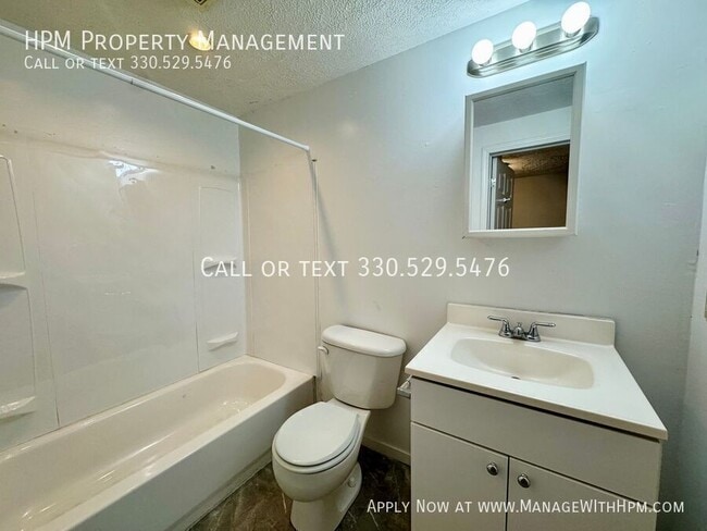 Foto del edificio - 612 Guy St NW