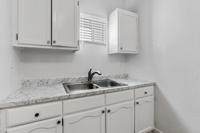 Foto del edificio - 2623 West Blvd