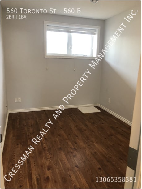 Building Photo - 2 Bedroom Basement Suite on Corner Lot