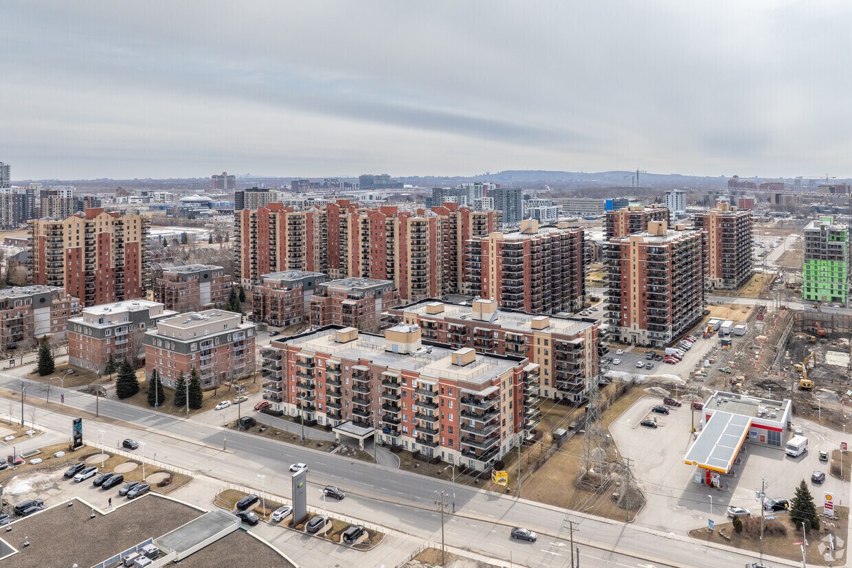 Aerial Photo - 3450 Boul Le Carrefour