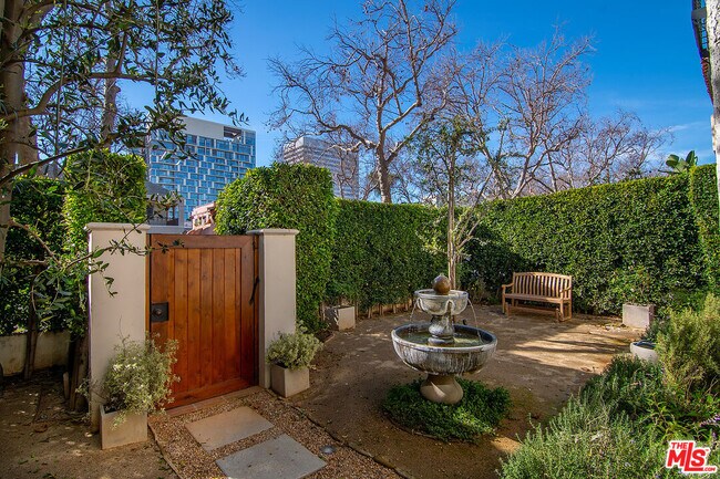 Foto del edificio - 6217 W 6th St