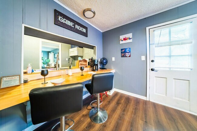 Foto del edificio - 2513 Greenvale Rd