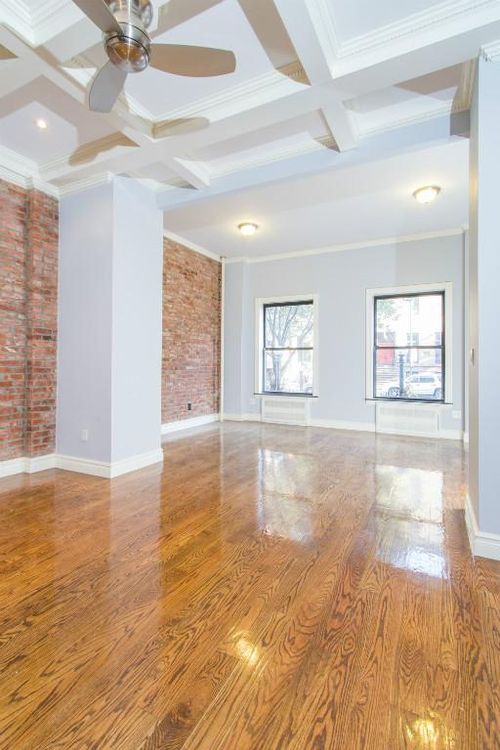 Foto principal - 238 E 14th St