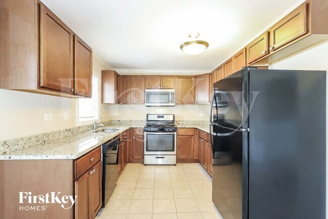 Foto del edificio - 15059 Highland Ave