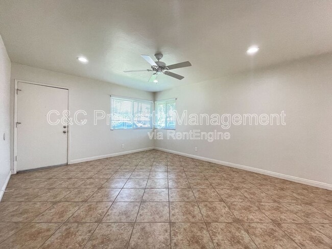 Building Photo - 1346 W San Ysidro Blvd