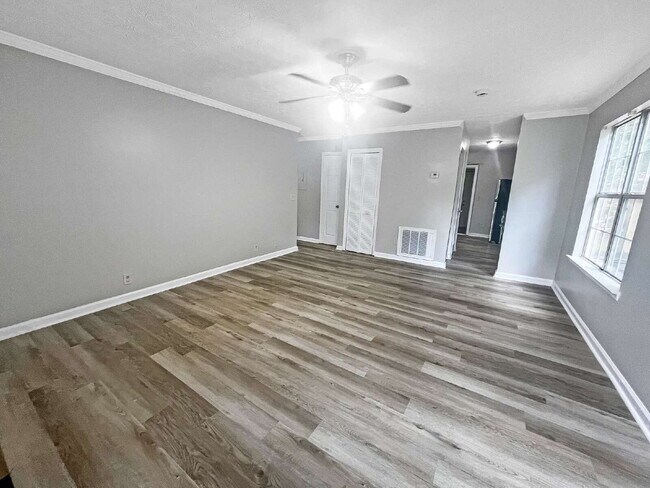Foto del edificio - 3450 Kingswood Run